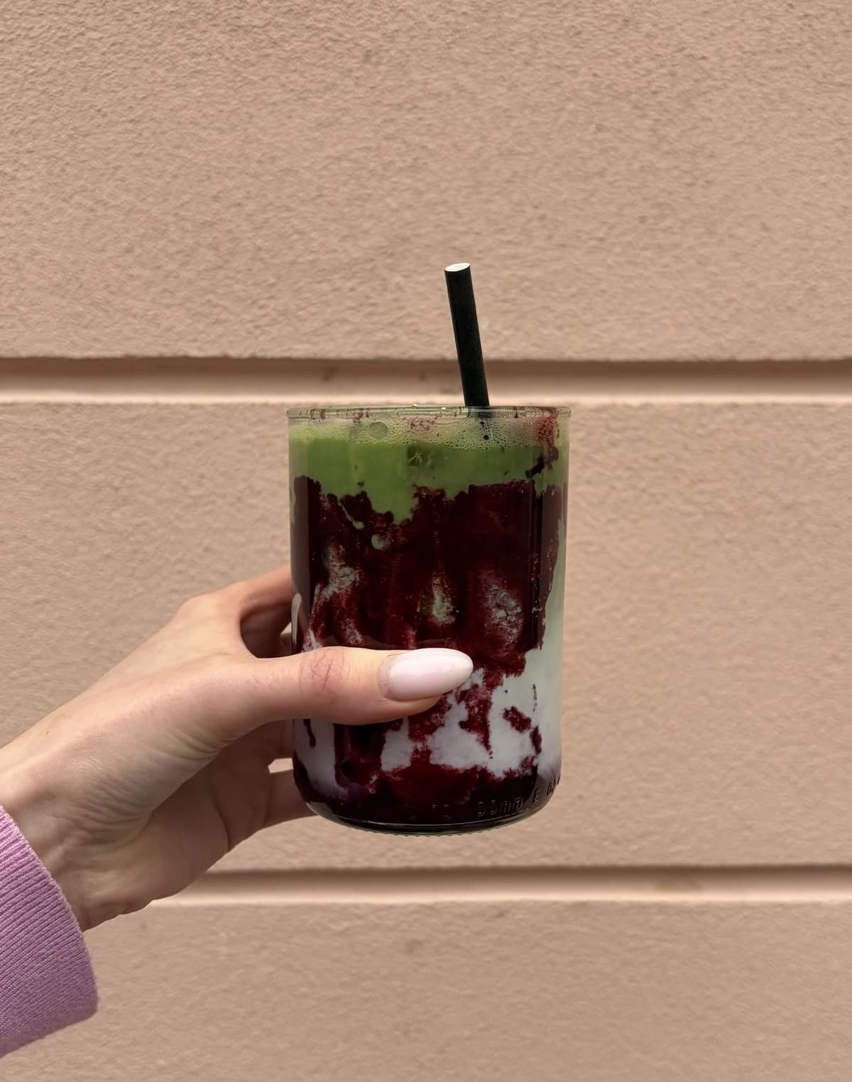Blueberry matcha latte cold 